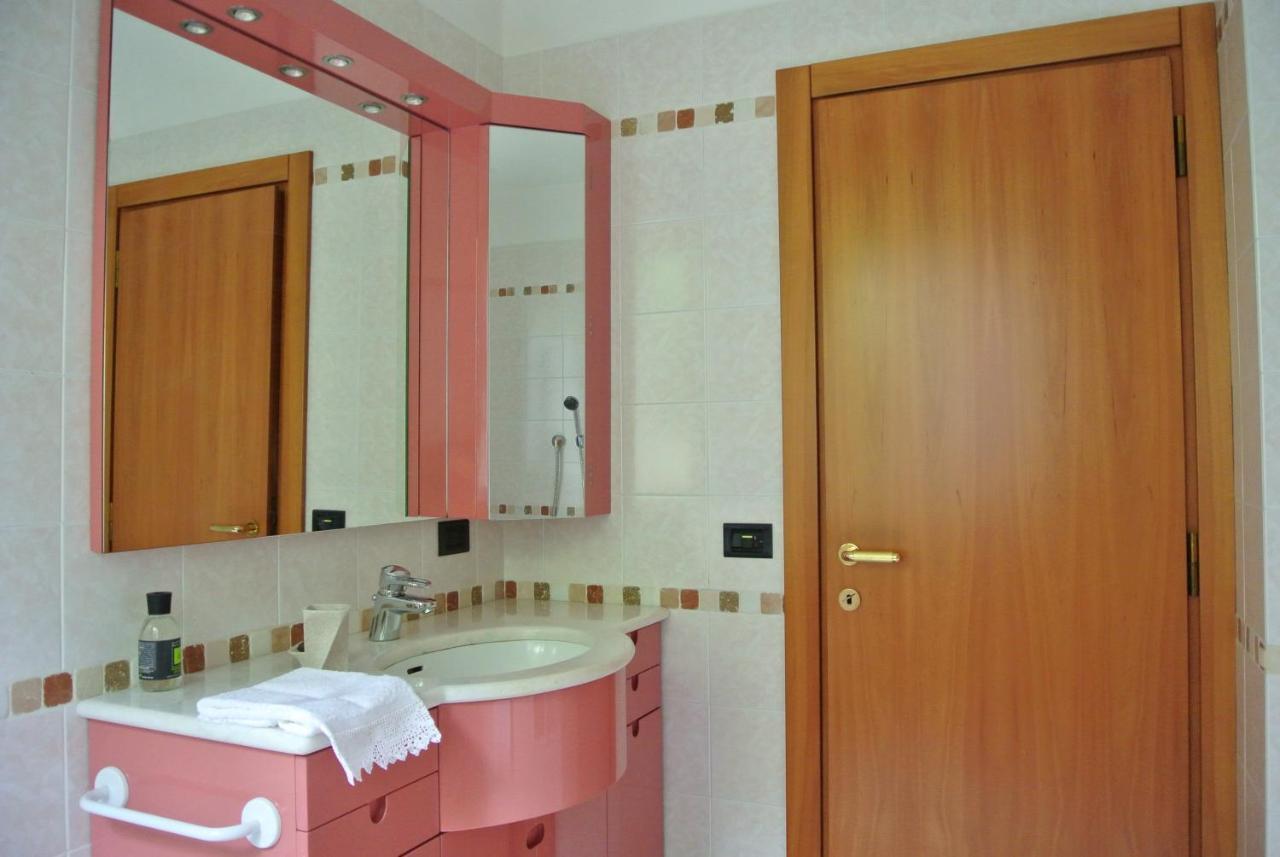 B&B Sari Como Eksteriør billede